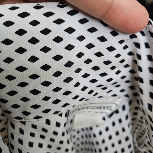 vintage Impressions of California white button front shirt with black diamonds - Picture 8 of 8